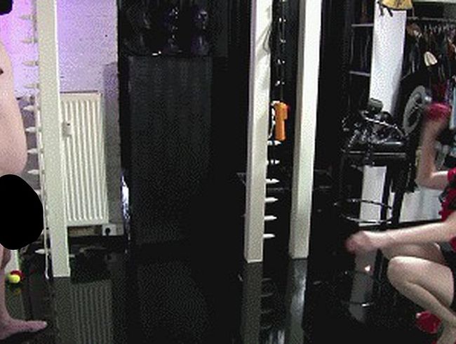 DominaBlackdiamoond Porno Video: Ball Busting - noch extremer
